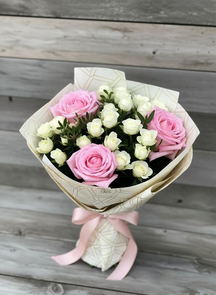 Букет цветов из: Розы в Вад