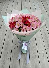 Букет цветов из:  Альстромерии #REPLACE_PRED# Вад