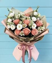 Букет цветов из:  Розы, Альстромерии и Лизиантусы в Вад