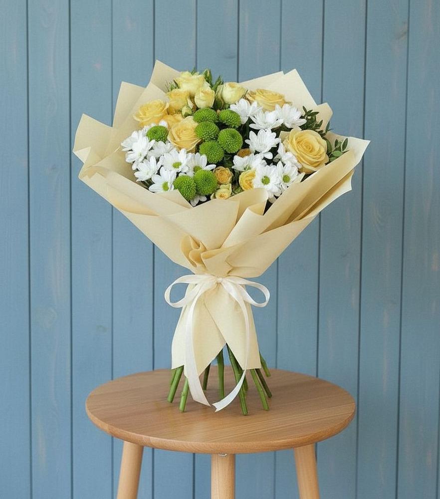 Букет цветов из: Хризантемы и Розы в Вад