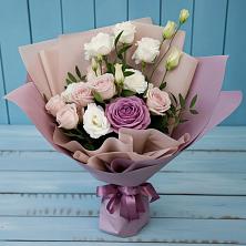 Букет цветов из:  Розы и Лизиантусы в Вад