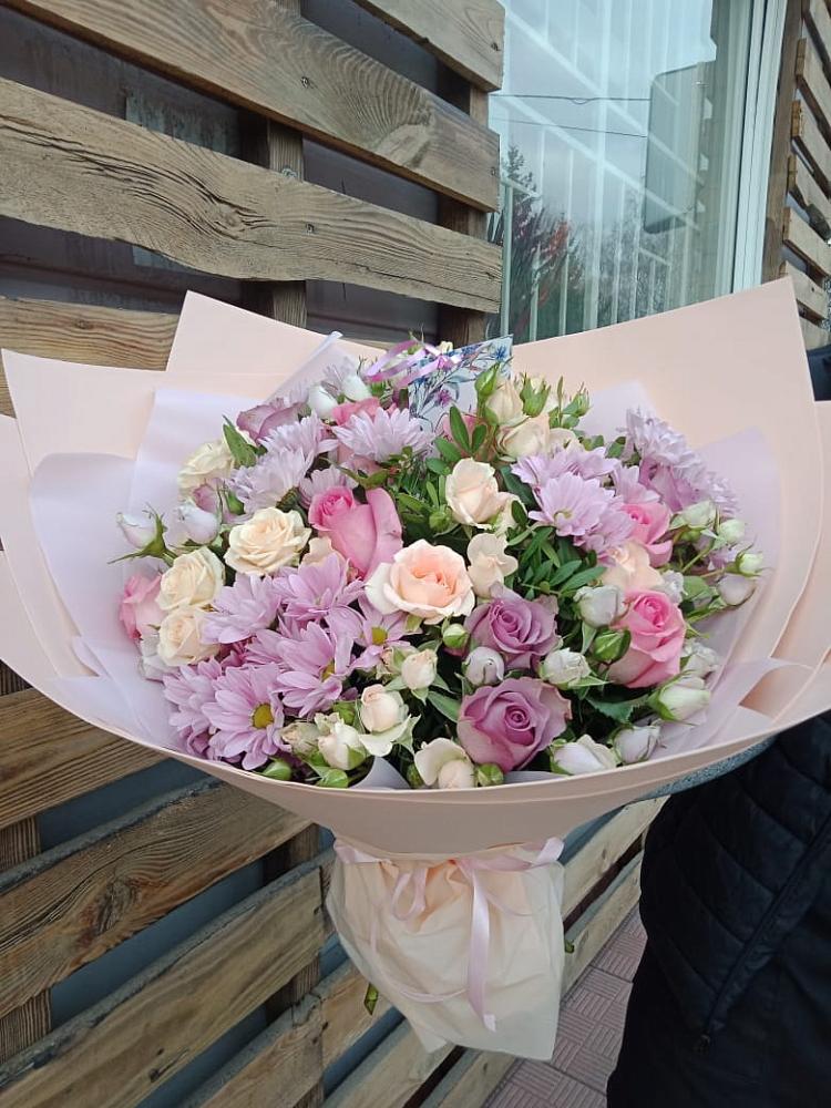 Букет цветов из: Розы и Хризантемы в Вад