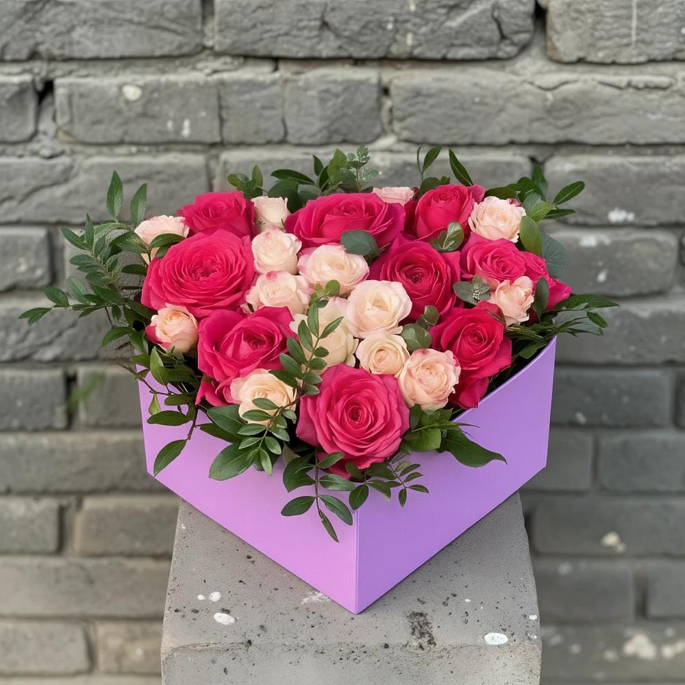 Цветочная композиция из Розы в коробке в Вад