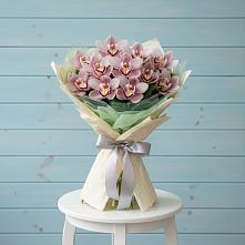 Букет цветов из:  Орхидеи и Розы в Вад