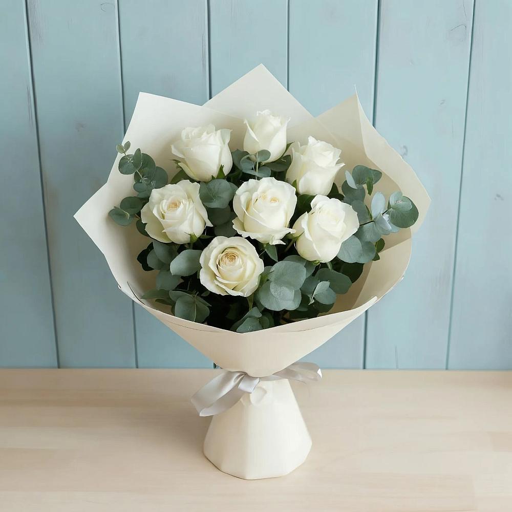 Букет Белые розы в Эвкалипте в Вад