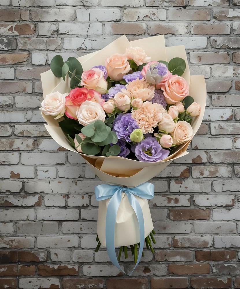 Букет цветов из: Розы, Лизиантусы и Гвоздики в Вад