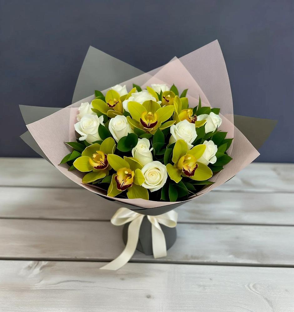 Букет цветов из: Орхидеи и Розы в Вад