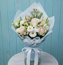 Букет цветов из:  Розы и Лизиантусы в Вад