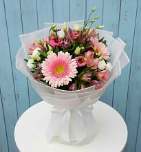 Букет цветов из:  Герберы, Альстромерии и Лизиантусы в Вад