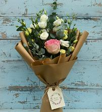 Букет цветов из:  Розы и Лизиантусы в Вад