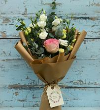 Букет цветов из:  Розы и Лизиантусы в Вад
