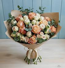 Букет цветов из:  Альстромерии и Розы в Вад