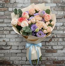 Букет цветов из:  Розы, Лизиантусы и Гвоздики в Вад