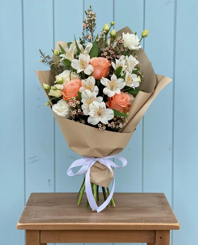 Букет цветов из: Альстромерии, Лизиантусы, Розы и Хризантемы в Вад